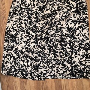 Ava & Viv Black and Cream Abstract Print Skirt